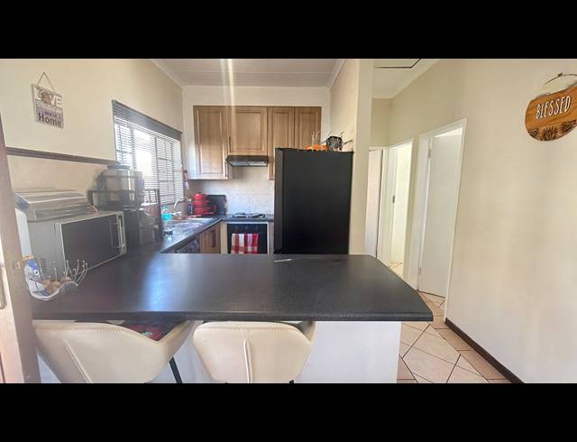 2 BEDROOM CLUSTER FOR SALE IN MOOIKLOOF RIDGE